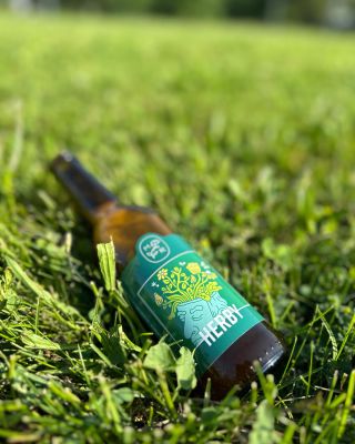 🌱 HERBY - trio byliniek, ktoré Ti prinesie pohodu aj počas najrušnejšieho dňa. Materina dúška, medovka a mäta sa spojili...